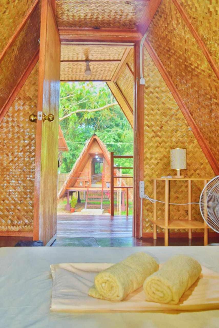 Отель Hiraya Camp Site - Free Use Of Scooter For Nipa Huts Эль-Нидо Экстерьер фото
